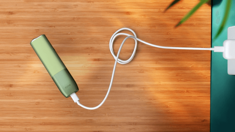 IQOS 3 Multi charger lights