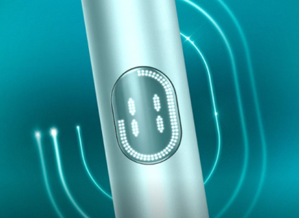 Gros plan zoomé sur l’écran tactile du stylet IQOS ILUMA i.