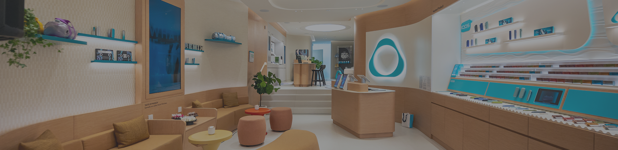 Detailansicht von einem IQOS Store.