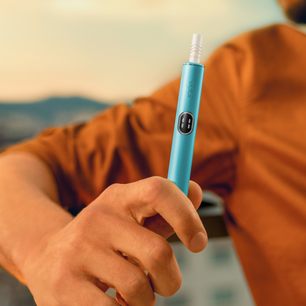 Erfahre im Video mehr über den Ladevorgang des IQOS ILUMA i PRIME Tabakerhitzers