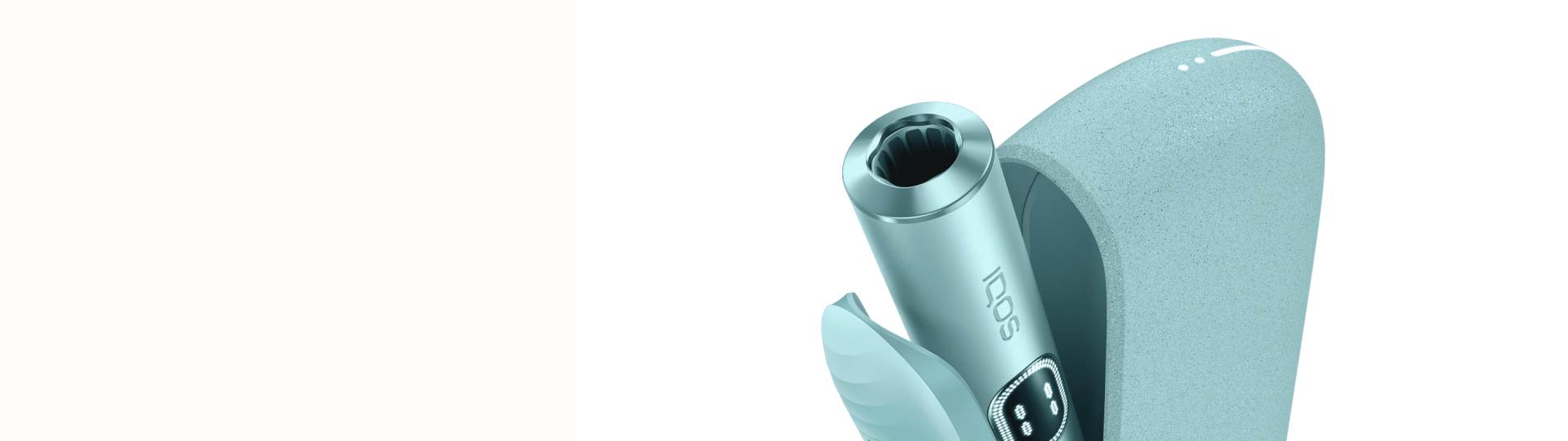  Un IQOS ILUMA i en color Breeze Blue abierto