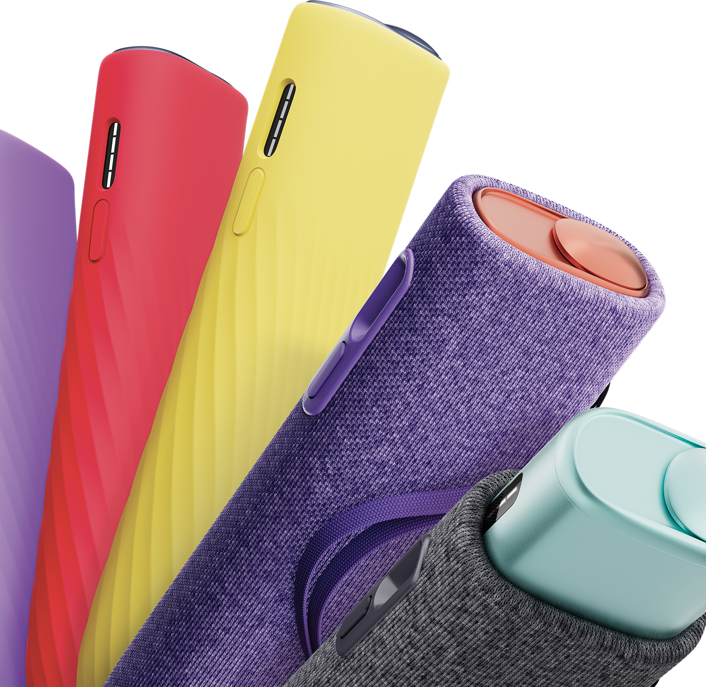 Persona usando IQOS Iluma i turquesa en ambiente exterior con luz cálida formato mini