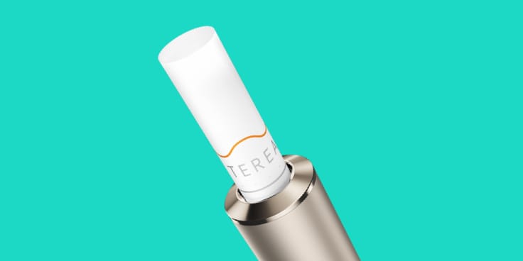 IQOS ILUMA nahrievač s vloženou TEREA náplňou.