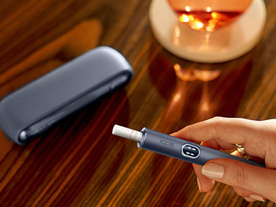 IQOS ILUMA i  IQOS ILUMA i