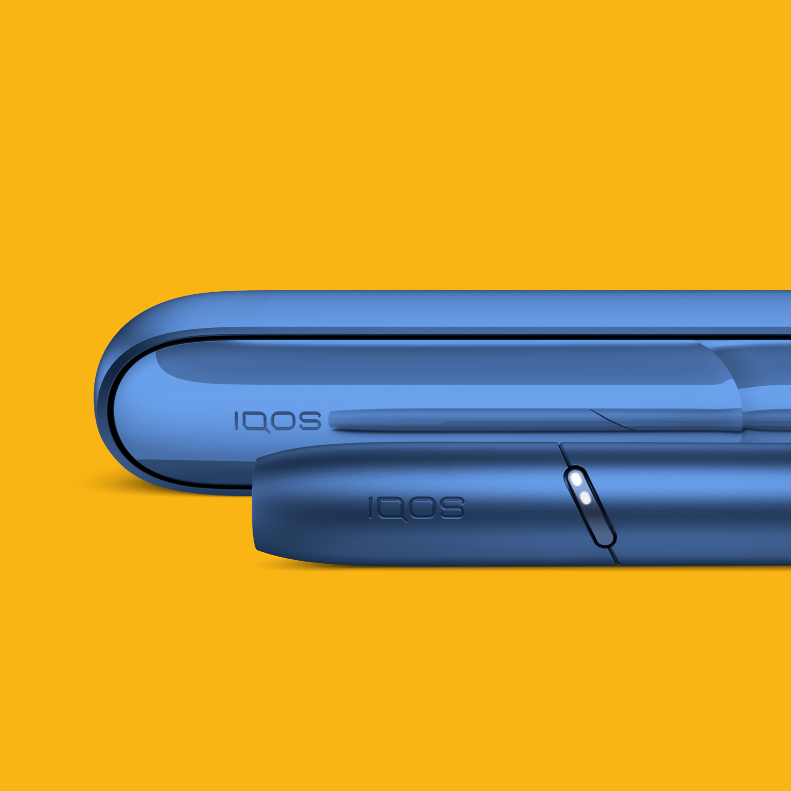 Ein blaues IQOS 3 DUO Gerät vor gelbem Hintergrund