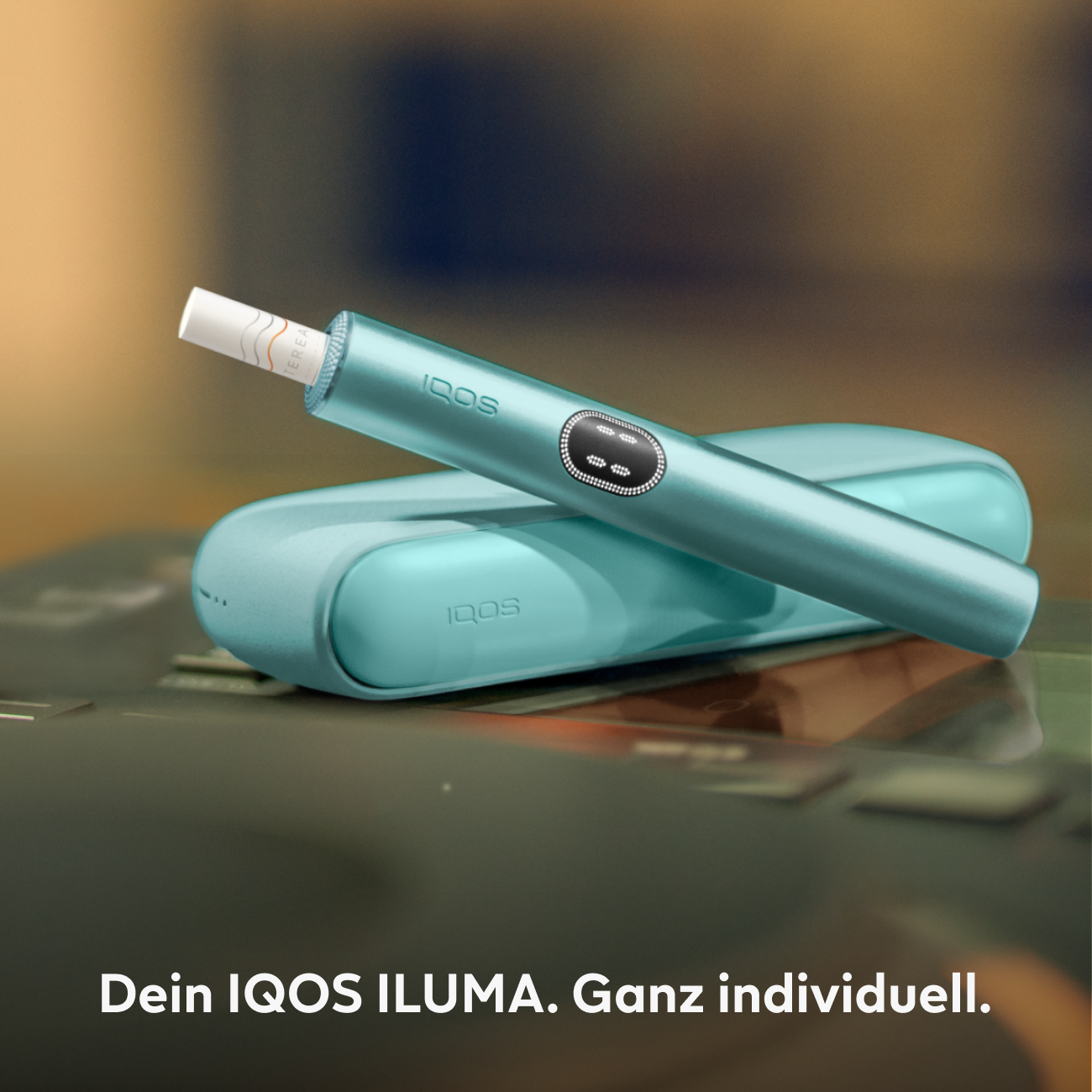 IQOS ILUMA i Iridescent Klappen-Cover Vivid Blue (Vivid Blue)
