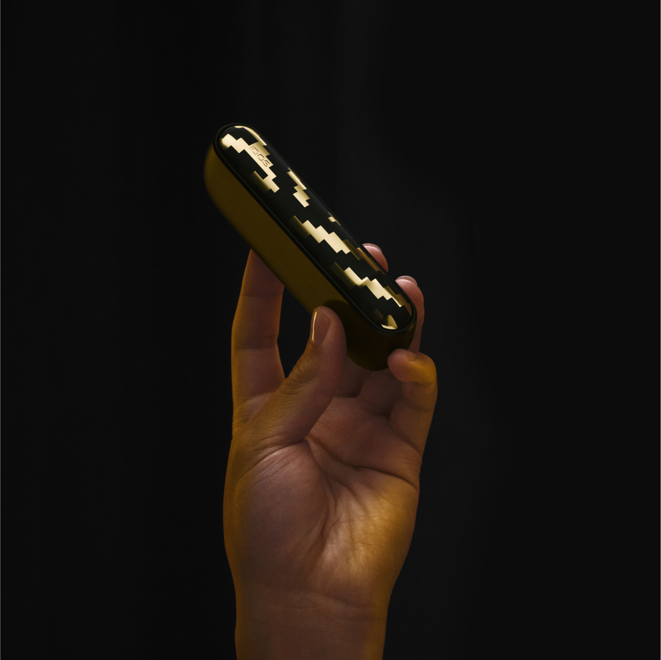 IQOS ILUMA i x Seletti Edition (Black)